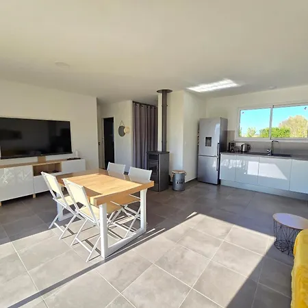 Vakantiehuis Maison Calme 4 Pers. A 3km De La Avec Jardin, Clim, Tv, Velos, Bbq Et Hamac - Fr-1-777-20